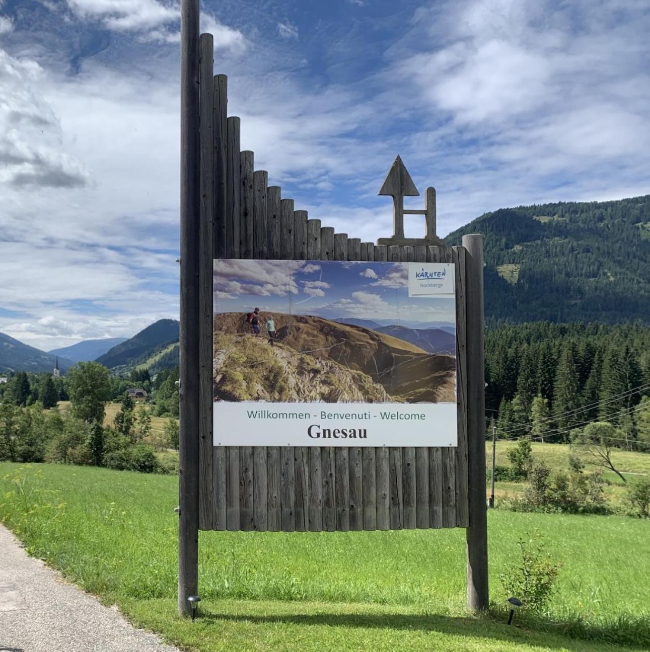 Gasthof Kirchenwirt Gnesau ภายนอก รูปภาพ